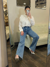 Load image into Gallery viewer, Pearls jeans

