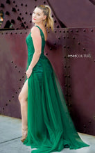 Load image into Gallery viewer, MNM Couture G0921