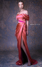 Load image into Gallery viewer, MNM Couture G1052