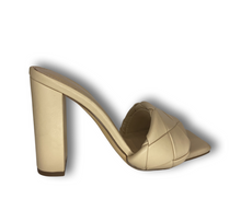 Load image into Gallery viewer, Woven Nude Square Toe Heel
