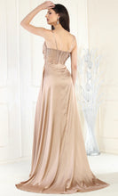 Load image into Gallery viewer, May Queen RQ7965