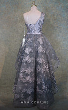 Load image into Gallery viewer, MNM Couture V6418