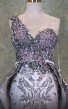 Load image into Gallery viewer, MNM Couture V6418