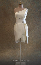 Load image into Gallery viewer, MNM Couture V6433