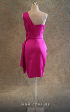 Load image into Gallery viewer, MNM Couture V6433