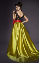 Load image into Gallery viewer, MnM Couture 2467