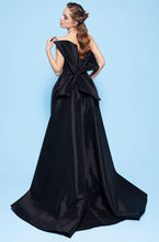 Load image into Gallery viewer, MNM Couture N0224