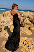 Load image into Gallery viewer, Amelia Couture AC0013
