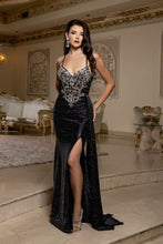 Load image into Gallery viewer, May Queen RQ8244
