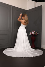 Load image into Gallery viewer, May Queen RQ8238

