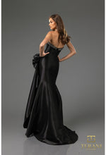Load image into Gallery viewer, Terani Couture 252E5131
