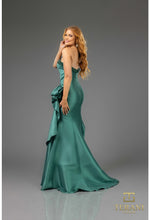Load image into Gallery viewer, Terani Couture 252E5131
