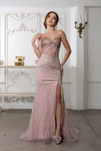 Load image into Gallery viewer, May Queen RQ8216
