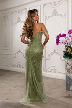 Load image into Gallery viewer, May Queen RQ8231
