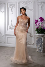 Load image into Gallery viewer, May Queen RQ8228
