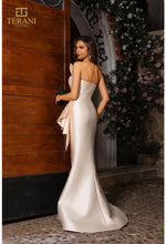 Load image into Gallery viewer, Terani Couture 251E4265
