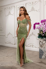 Load image into Gallery viewer, May Queen RQ8231
