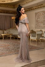 Load image into Gallery viewer, May Queen RQ8252
