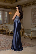 Load image into Gallery viewer, May Queen RQ8232
