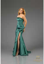 Load image into Gallery viewer, Terani Couture 252E5131
