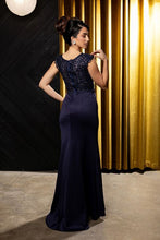 Load image into Gallery viewer, May Queen RQ8256
