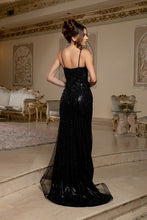 Load image into Gallery viewer, May Queen RQ8235
