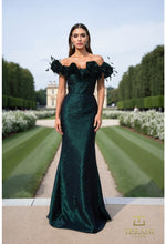 Load image into Gallery viewer, Terani Couture 252E5156
