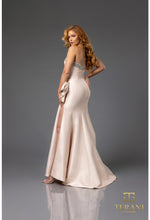 Load image into Gallery viewer, Terani Couture 252E5131

