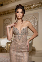 Load image into Gallery viewer, May Queen RQ8225
