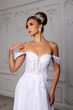 Load image into Gallery viewer, May Queen RQ8275
