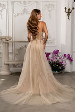 Load image into Gallery viewer, May Queen RQ8253
