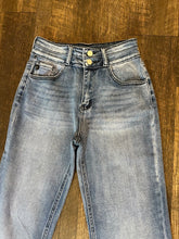 Load image into Gallery viewer, Kan Can High Rise Wide Flare Jeans
