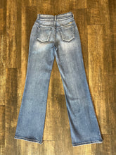 Load image into Gallery viewer, Kan Can High Rise Wide Flare Jeans
