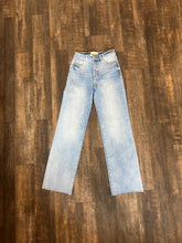 Load image into Gallery viewer, isen Mid Rise Jeans Rdp5324
