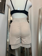 Load image into Gallery viewer, Contour Lift Shorts

