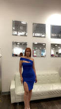 Load and play video in Gallery viewer, Royal Midi Bandage Dress
