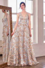 Load image into Gallery viewer, Cinderella Divine T606
