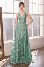 Load image into Gallery viewer, Cinderella Divine T606
