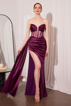 Load image into Gallery viewer, Cinderella Divine T811
