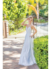 Load image into Gallery viewer, Dancing Queen 0244
