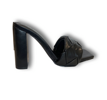 Load image into Gallery viewer, Woven Black Square Toe Heel
