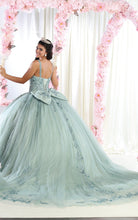 Load image into Gallery viewer, MayQueen Quinceañera Dress LK174
