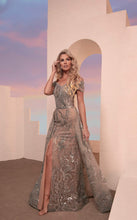 Load image into Gallery viewer, MNM Couture M0102
