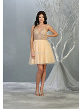 Load image into Gallery viewer, May Queen MQ1800
