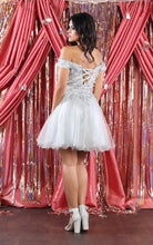 Load image into Gallery viewer, May Queen MQ1966
