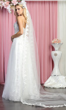 Load image into Gallery viewer, May Queen RQ7915
