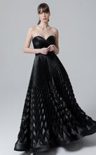 Load image into Gallery viewer, MnM Couture N0462
