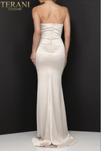 Load image into Gallery viewer, Terani Couture 2015p1461
