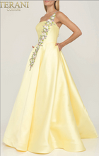 Load image into Gallery viewer, Terani Couture 2017p1421

