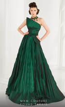 Load image into Gallery viewer, MnM Couture 2558
